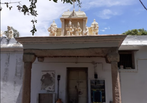 Alagiya_Nayagi_Samedha_Agieshvarar-temple_Valudhur